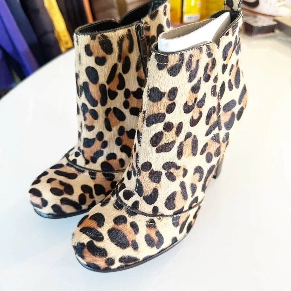 NWOB Beverly Feldman Leopard Print Calf Hair Zip Up Ankle Booties Size 7.5 M